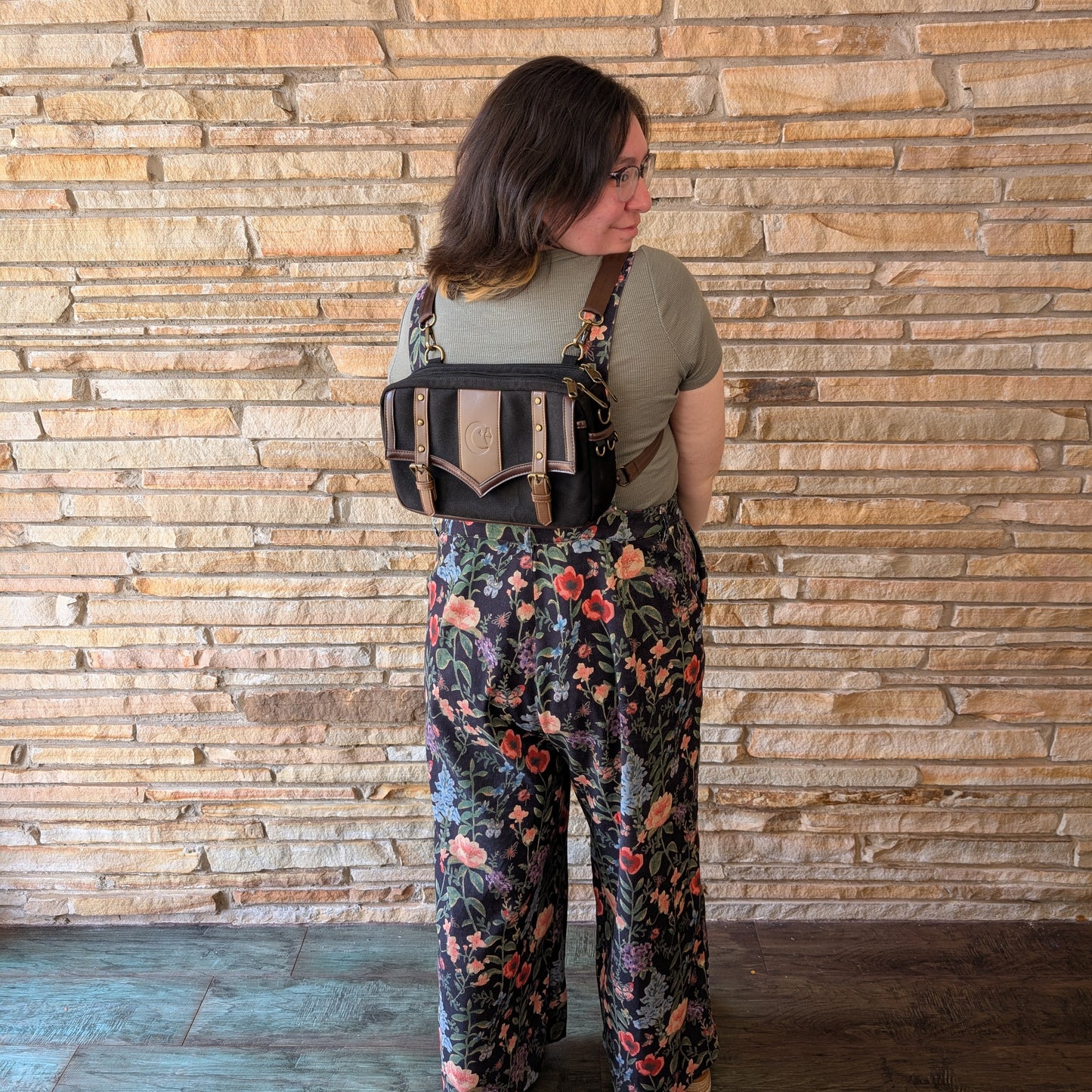 PRE-ORDER: Quester's Crossbody
