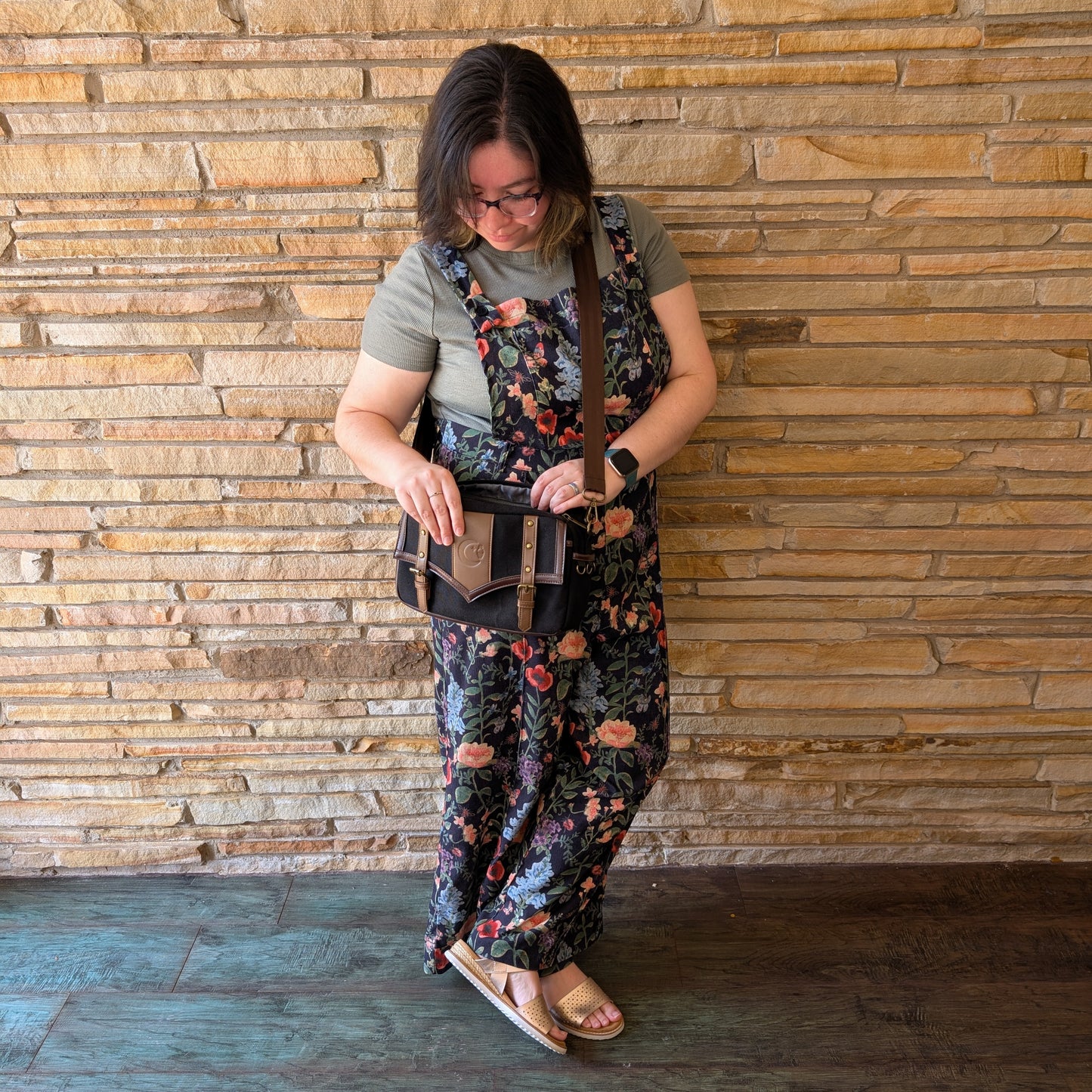 PRE-ORDER: Quester's Crossbody